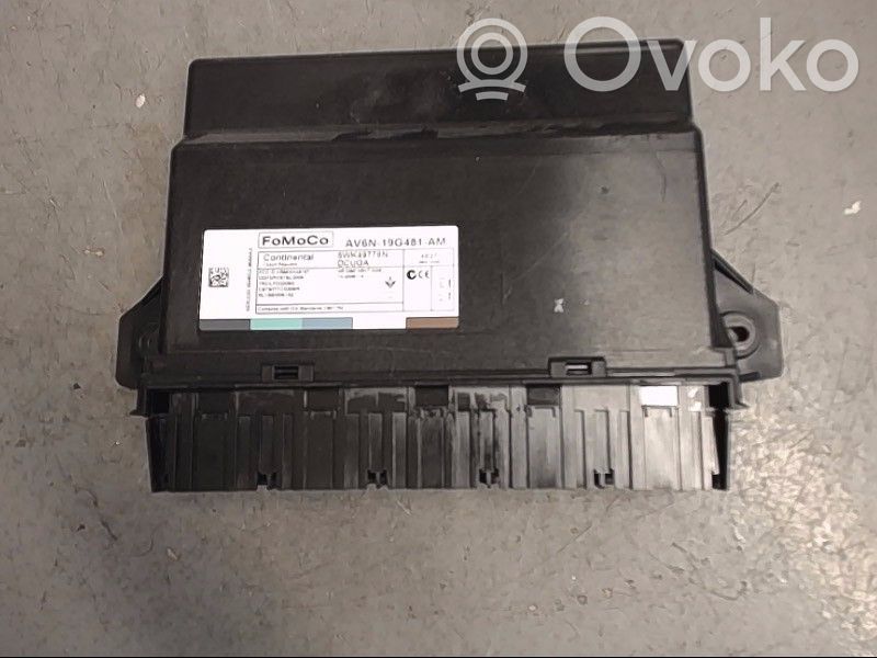Mukavuusmoduuli   1829420,5WK49778N,AV6N19G481AM