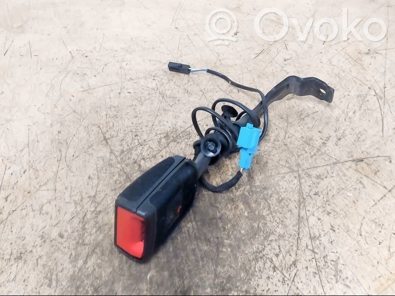 Volkswagen PASSAT B7 Hebilla del cinturón delantero 