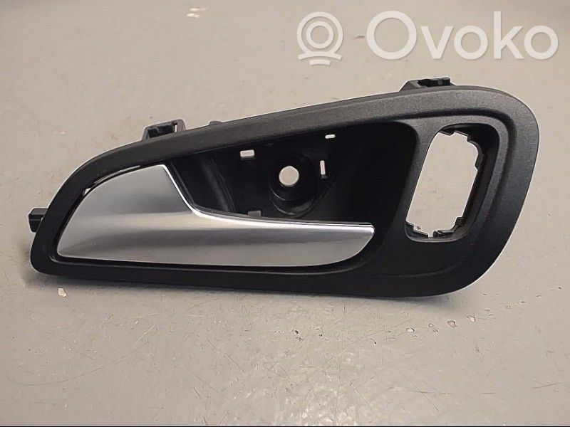 Ford Focus Front door interior handle 