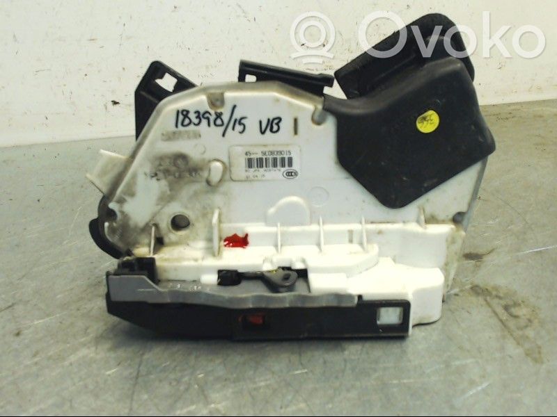 Volkswagen PASSAT B8 Zamek drzwi tylnych 