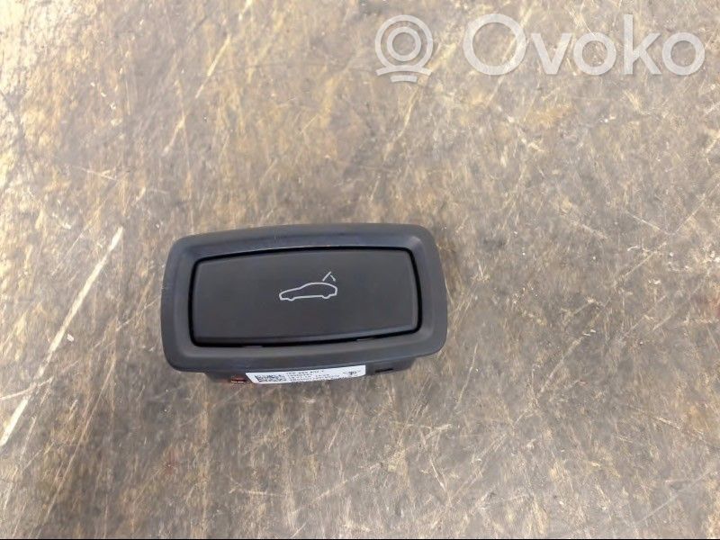 Tailgate/boot open switch button   7PP959832F,10002463,7PP959832F