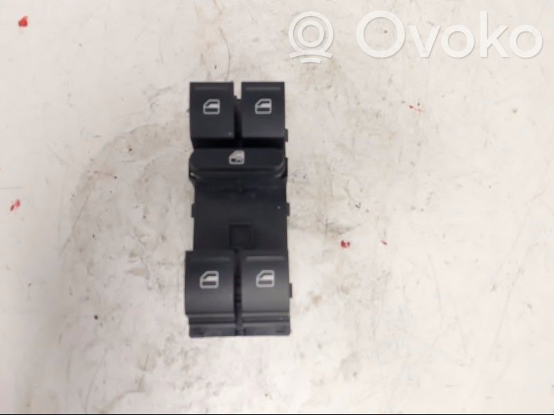 Volkswagen Polo V 6R Interruttore di controllo dell’alzacristalli elettrico