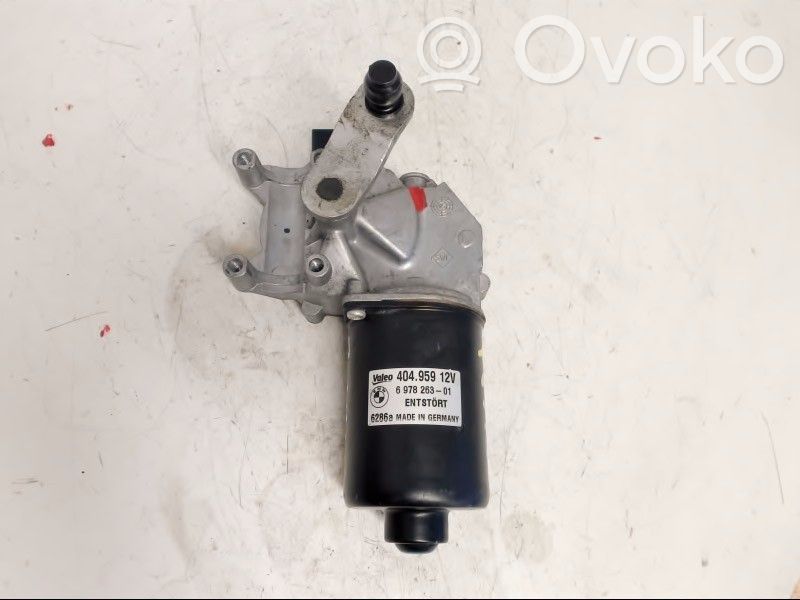 Motor del limpiaparabrisas   404959,6978263