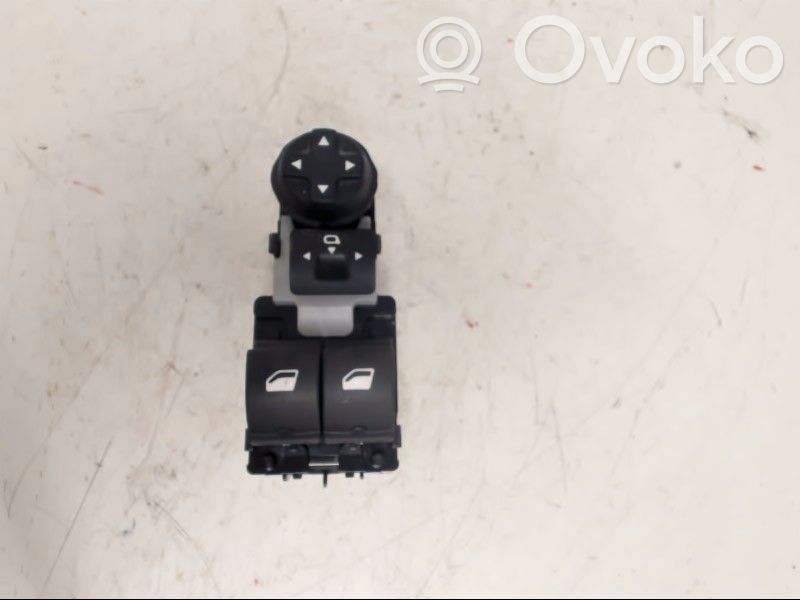 Toyota Proace Interruptor del elevalunas eléctrico 