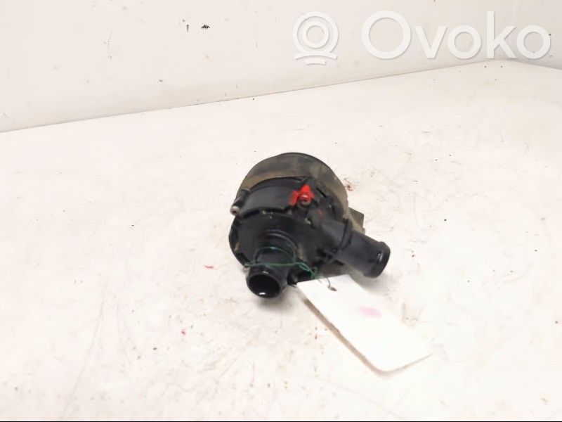 Volkswagen Caddy Pompe à eau de liquide de refroidissement 