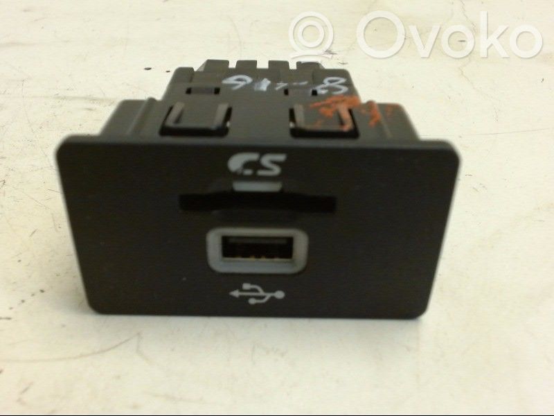 Ford Mondeo MK V Enchufe conector USB 
