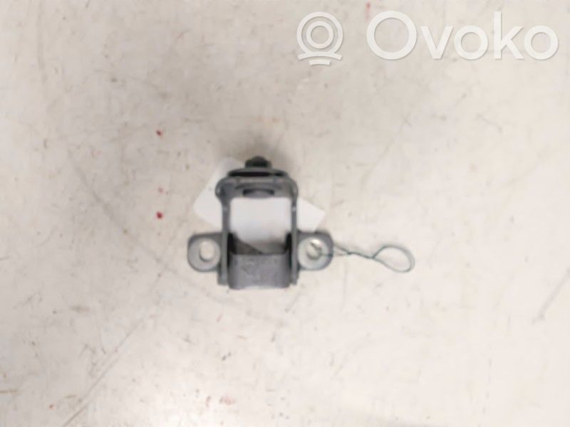 Renault Clio IV Tailgate/trunk/boot hinge 