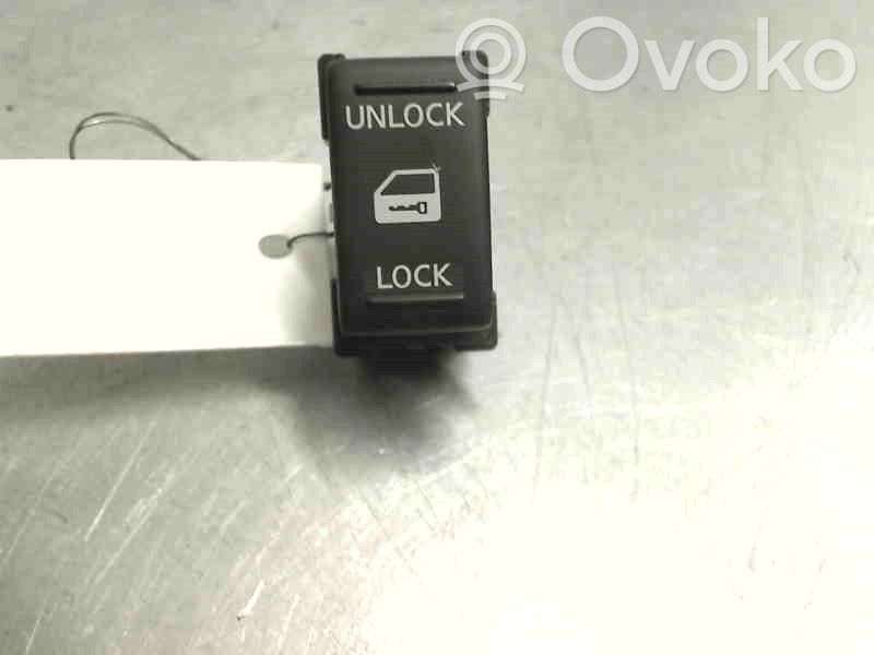 Nissan NV200 Central locking switch button 