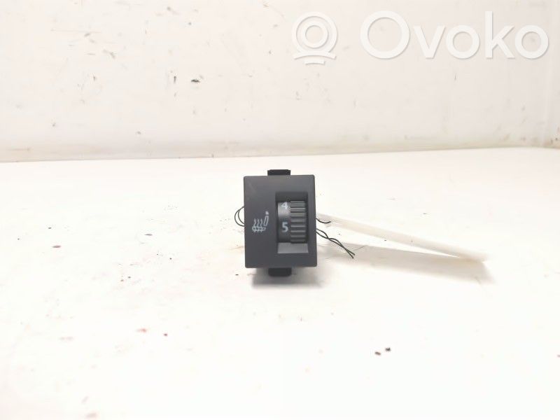 Volkswagen Polo IV 9N3 Comutator încălzire scaune 