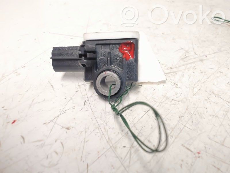 Ford Mondeo MK V Airbag deployment crash/impact sensor 