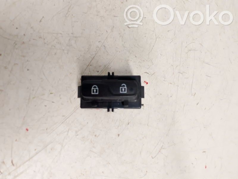 Botón interruptor de bloqueo de puertas   31318988,31272015