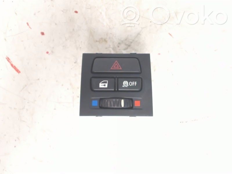 Botón interruptor de luz de peligro   61319196714,61319196714