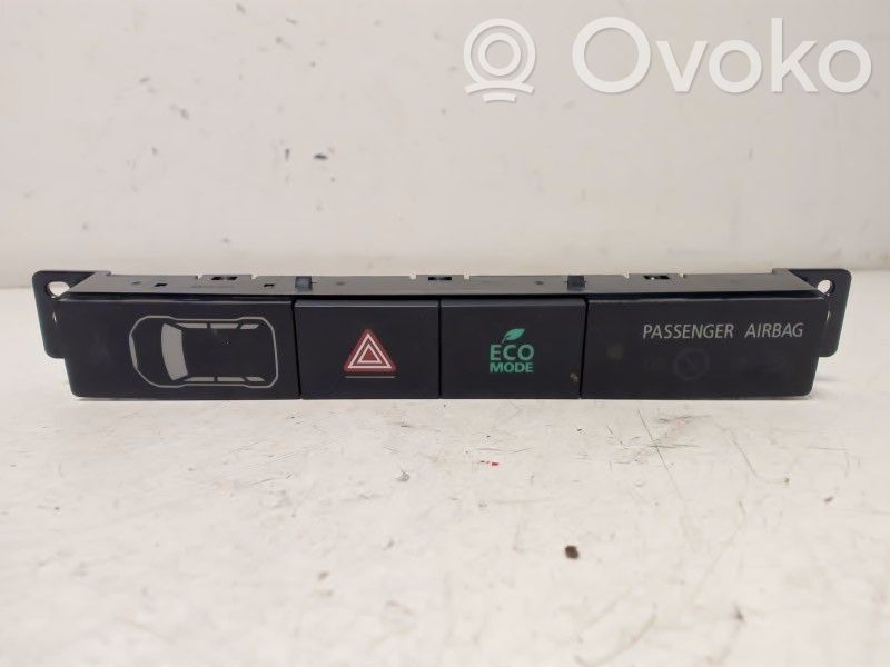 Hazard light switch   8002B409,C68233,8002B409