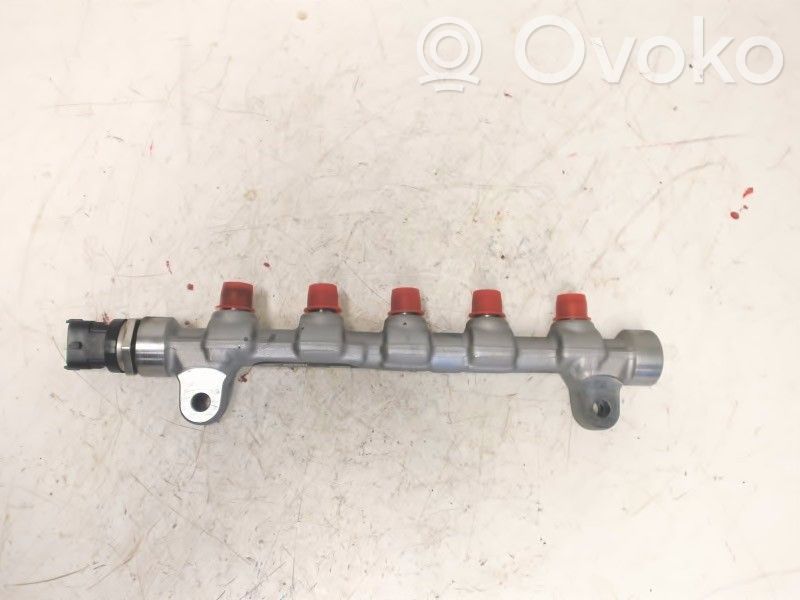 Hyundai i40 Tubo principal de alimentación del combustible 