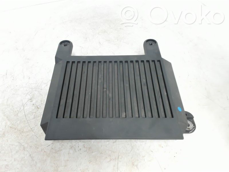 Volvo XC70 Garso stiprintuvas 