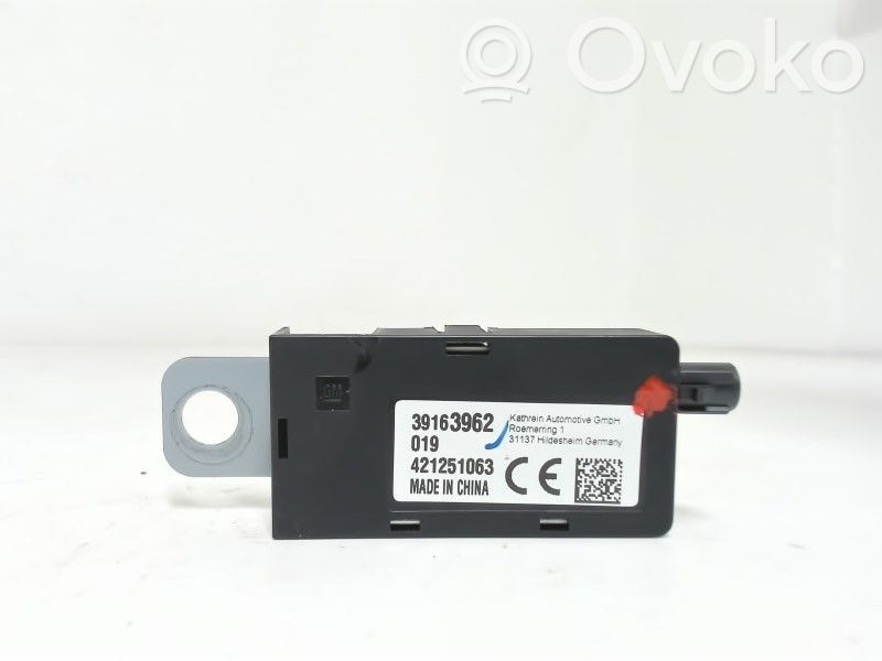 Opel Insignia B Antenos stiprintuvas 