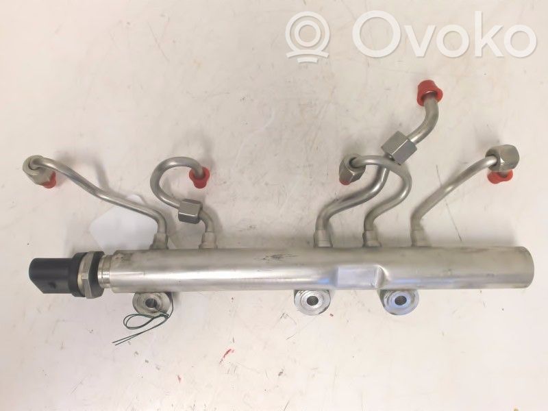 BMW X5 F15 Rampă alimentare injectoare 