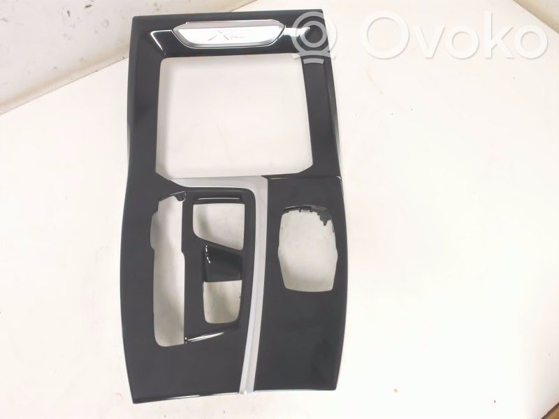 BMW X3 G01 Consola de plástico de la palanca de cambios 