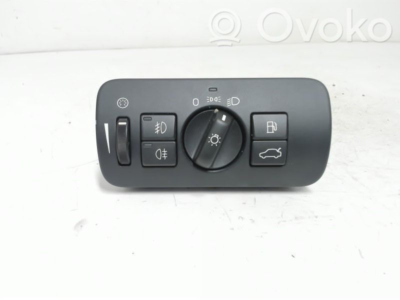 Light switch   31443850,4066322,30739414