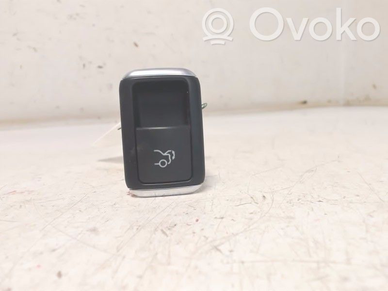 Tailgate/boot open switch button   A2129059300,10023294,A2129059300