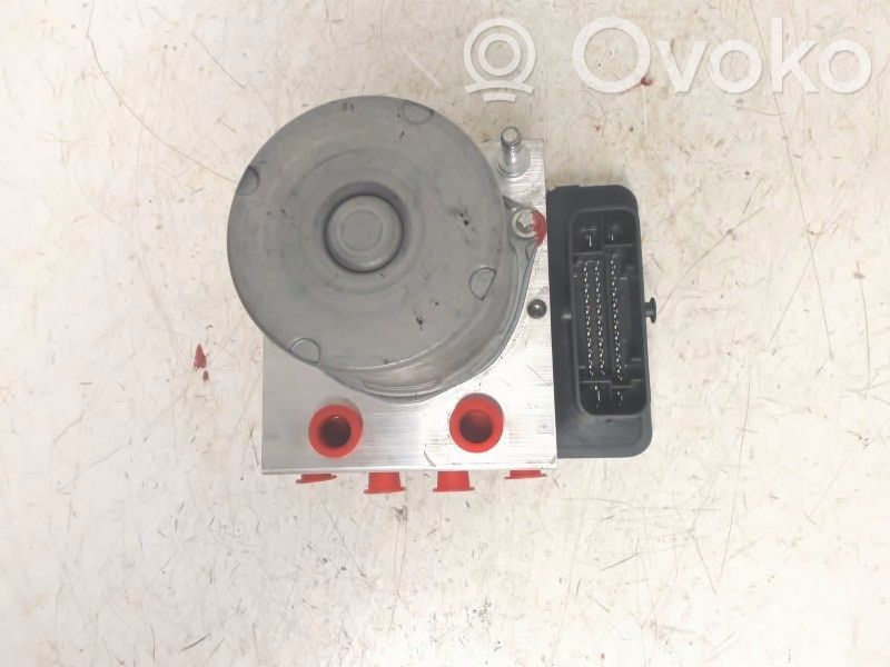 Mazda CX-3 ABS bloks 