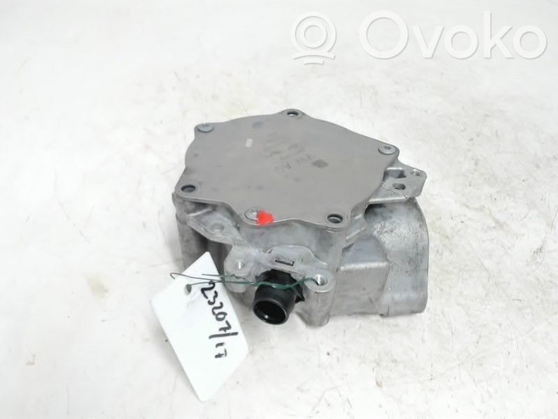 Volkswagen Golf VII Pompă vacuum 