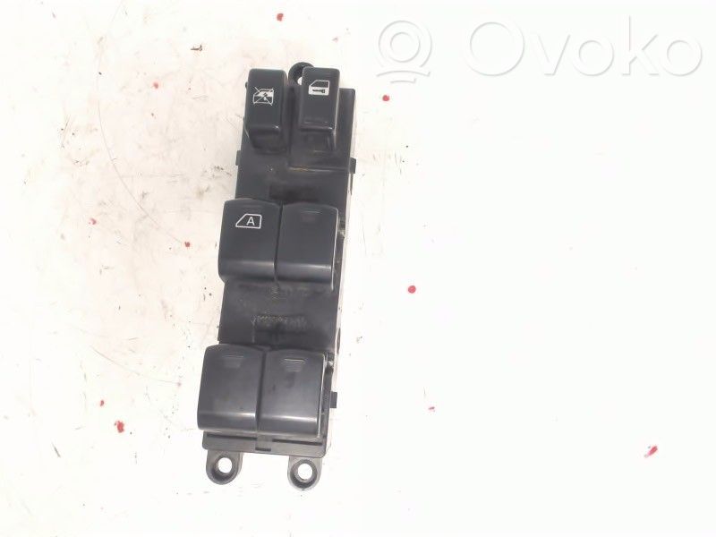 Subaru Outback Electric window control switch 