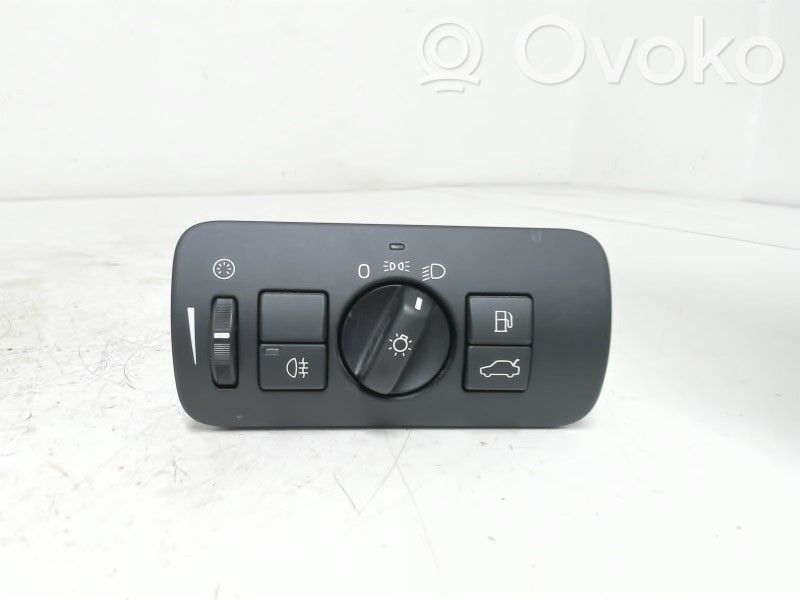 Light switch   31443846,10093571,30739432