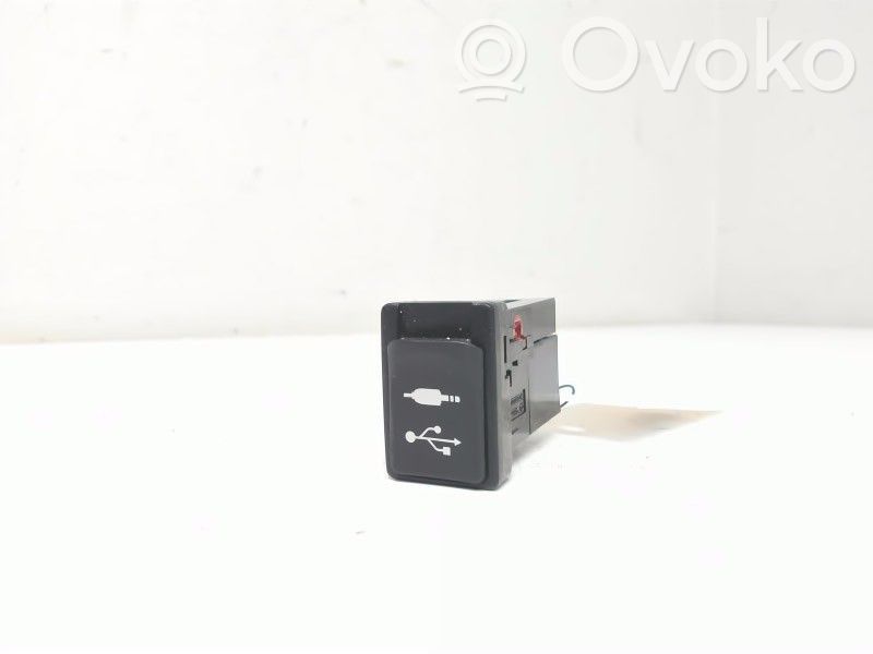 USB-pistokeliitin   861900D030
