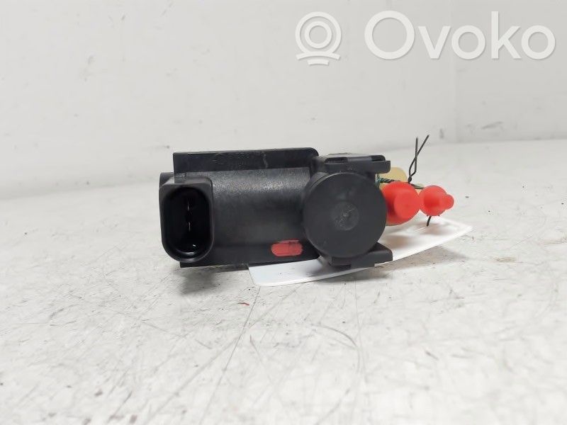 Volvo V60 Supapă vacuum 