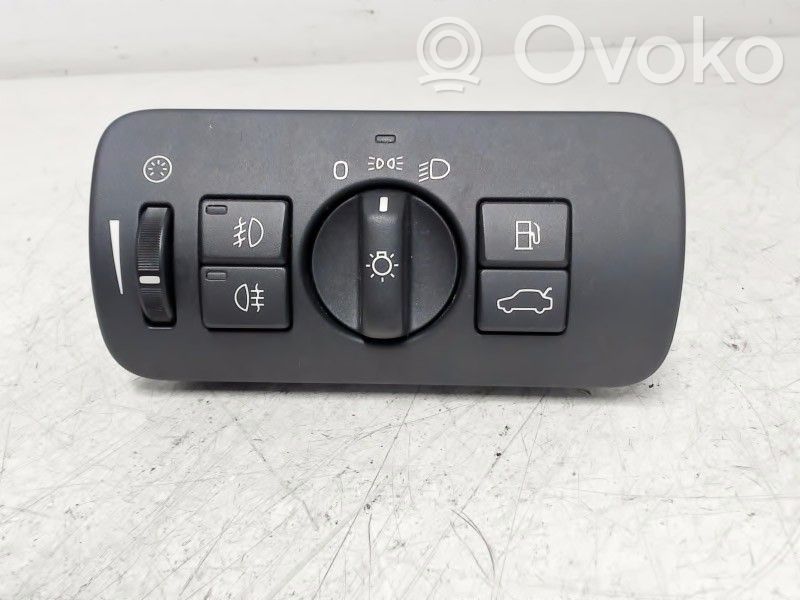 Light switch   31443850,4066322,30739414