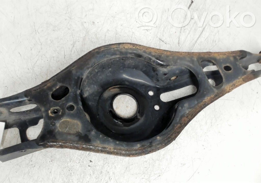 Toyota RAV 4 (XA50) Querlenker hinten