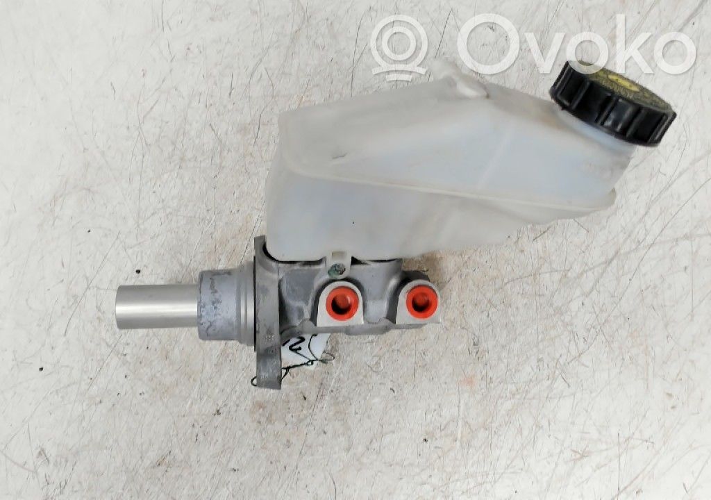 Toyota Yaris Główny cylinder hamulca 