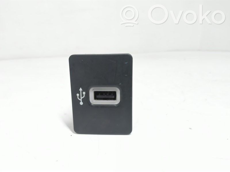 Ford Focus USB socket connector 