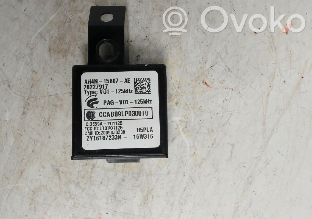 Land Rover Discovery 4 - LR4 Antenna autoradio