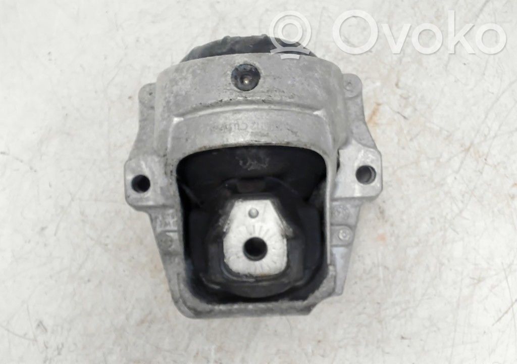 Engine mount bracket   8R0199381AN