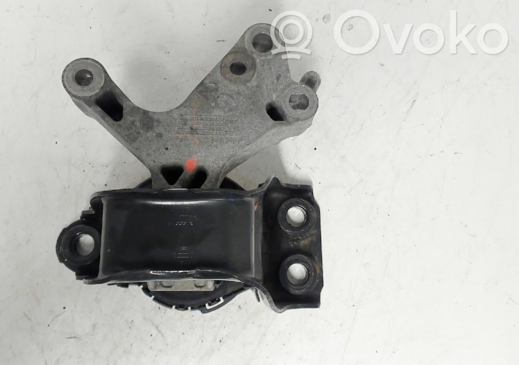 Renault Kadjar Engine mounting bracket 