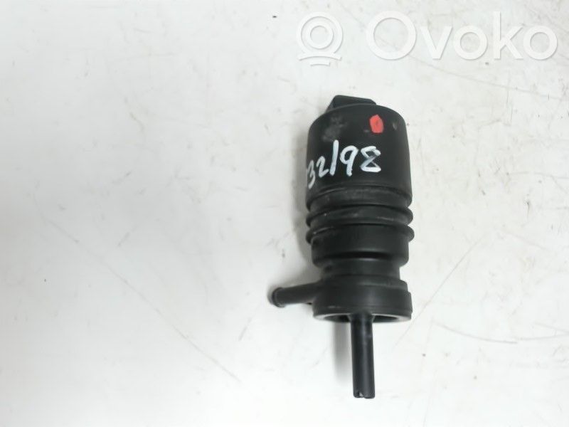 Volvo 940 Windscreen/windshield washer pump 