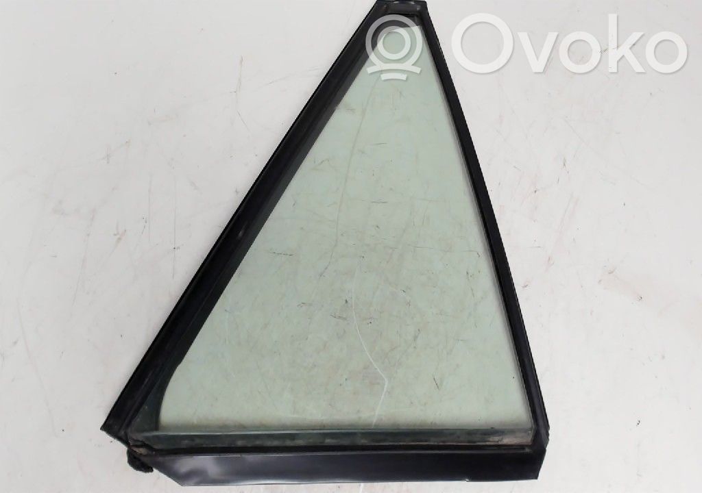 Subaru Outback (BS) Ventanilla de ventilación de la puerta trasera 