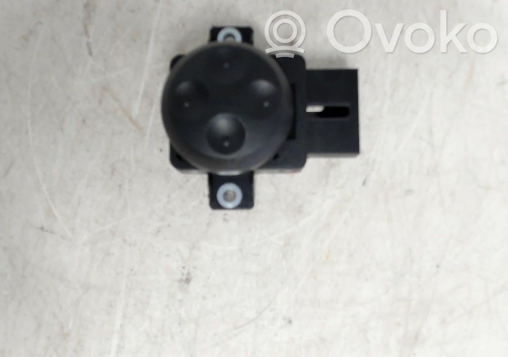 Interruptor de control del asiento   8E0959777A,10027065,8E0959777A