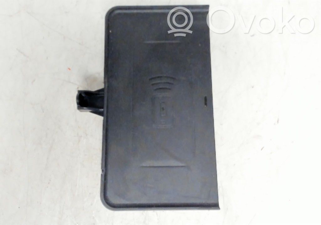 BMW 5 G30 G31 G38 Modulo di ricarica wireless 