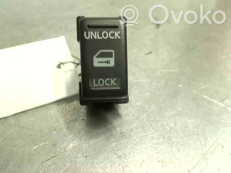 Botón interruptor de bloqueo de puertas   252105X00A