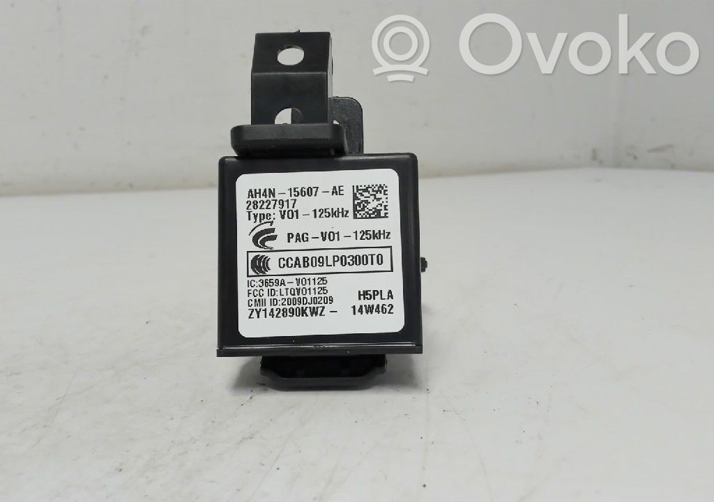 Radion antenni   31252151,28227917,AH4N15607AE