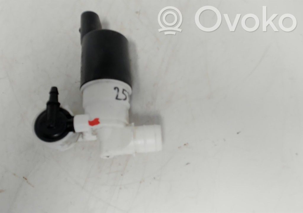 Windscreen/windshield washer pump   31349244,31349244