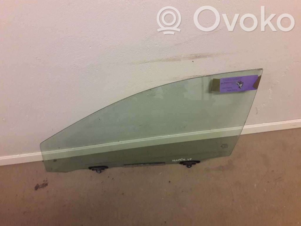 Toyota Auris E180 Luna de la puerta delantera cuatro puertas 