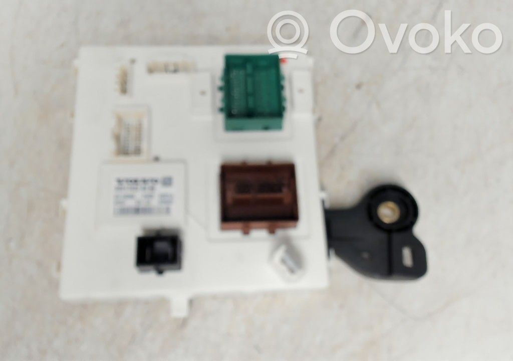 Volvo V60 Fuse module 