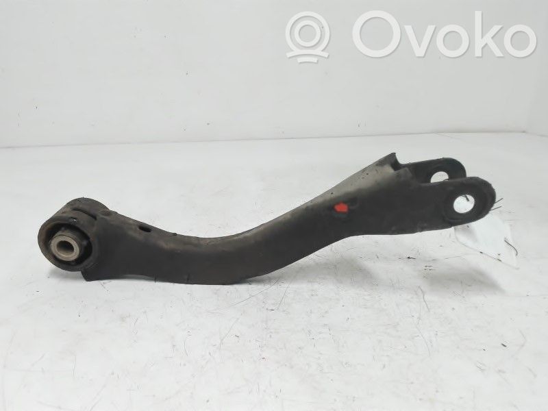 Subaru Levorg Querlenker hinten 