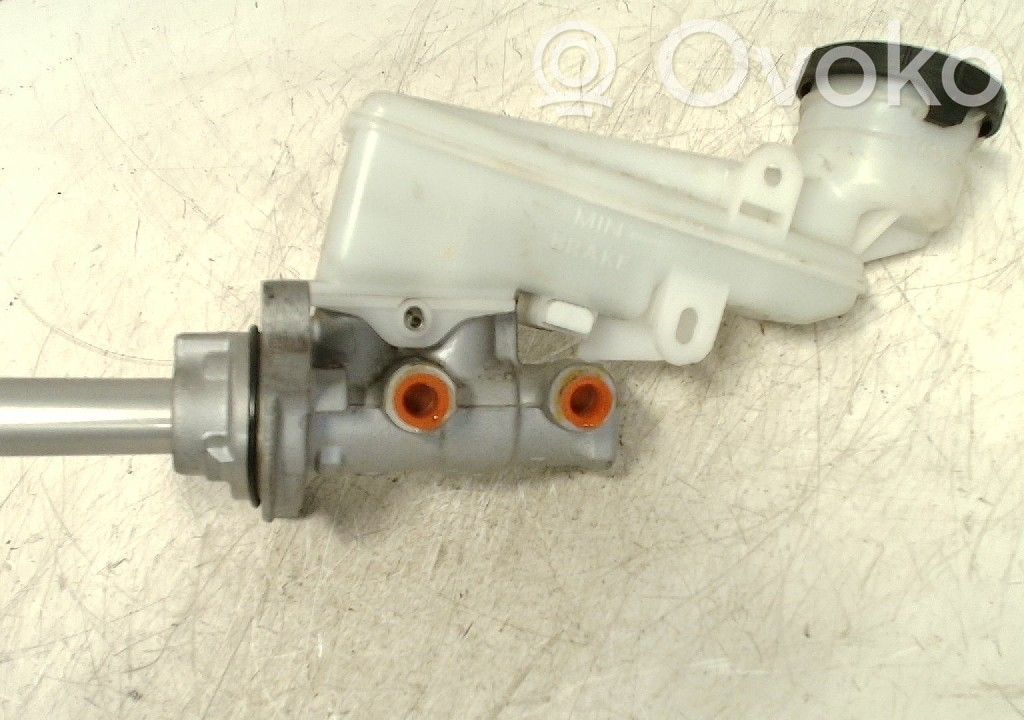 Master brake cylinder