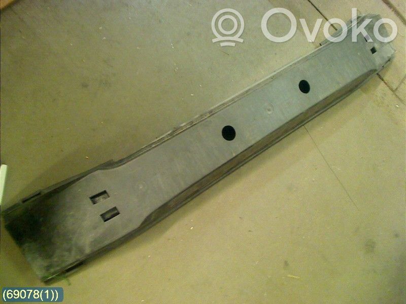 Volvo V50 Absorber zderzaka przedniego 