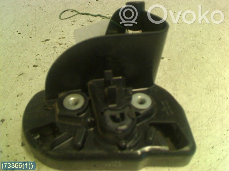 Volkswagen Caddy Takaoven lukko 